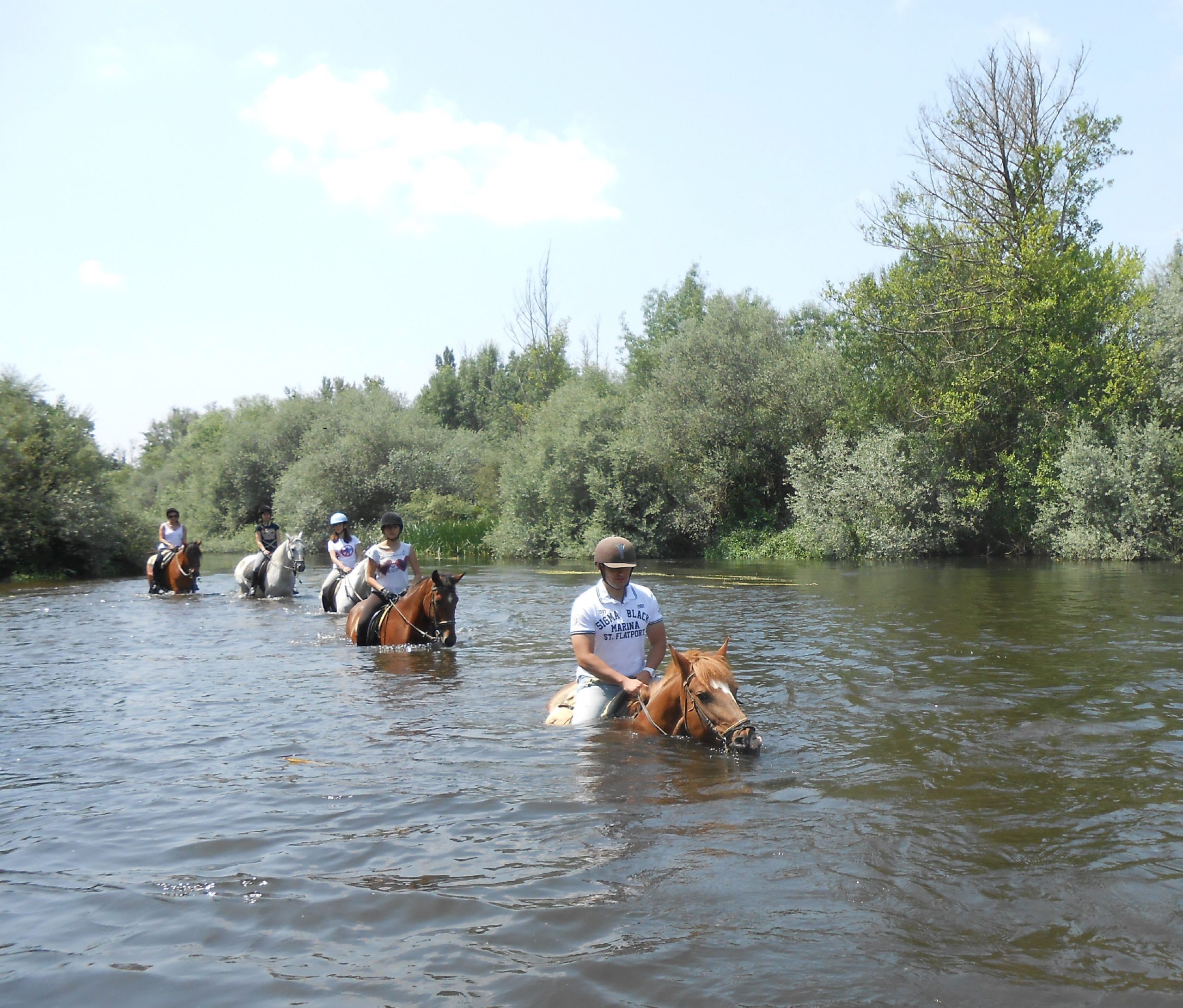 Paeo a caballo por el río Tormes